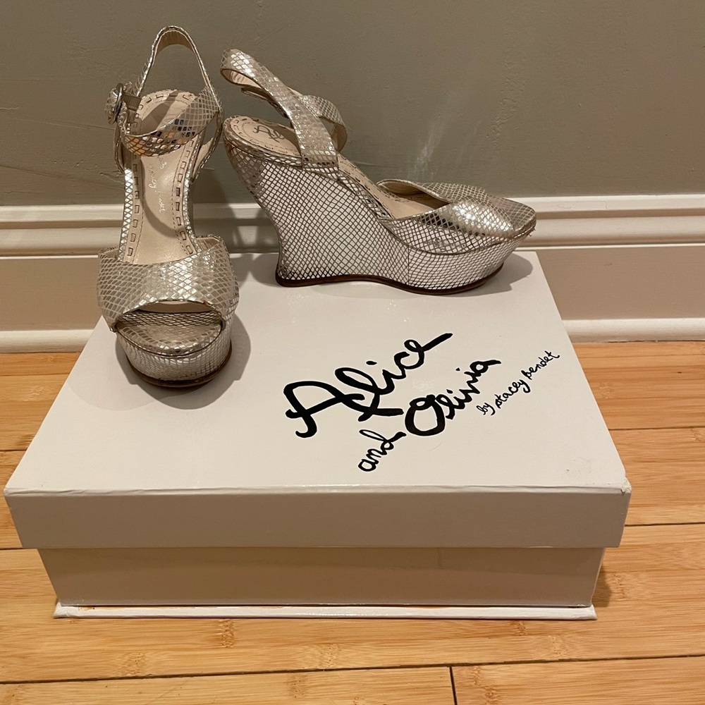 Alice + Olivia Leather Sandal Jana Silver